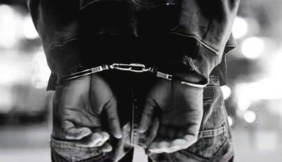 Police in Nateete have foiled a robbery attempt at two Fortebet betting companies, leading to the death of one suspect.