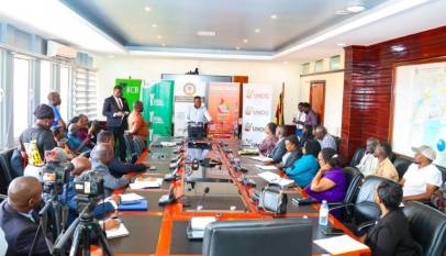 Ugandans Go for African Contracts as First Oil Drop Nears