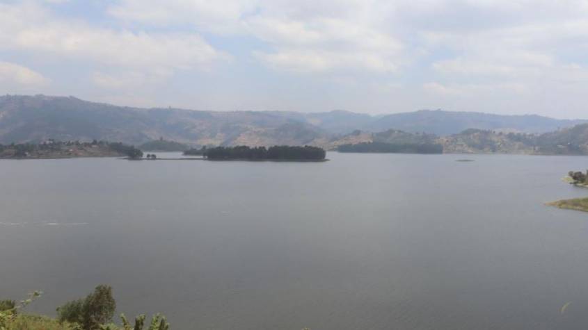 Mother, Child Drown in Lake Bunyonyi Canoe Accident