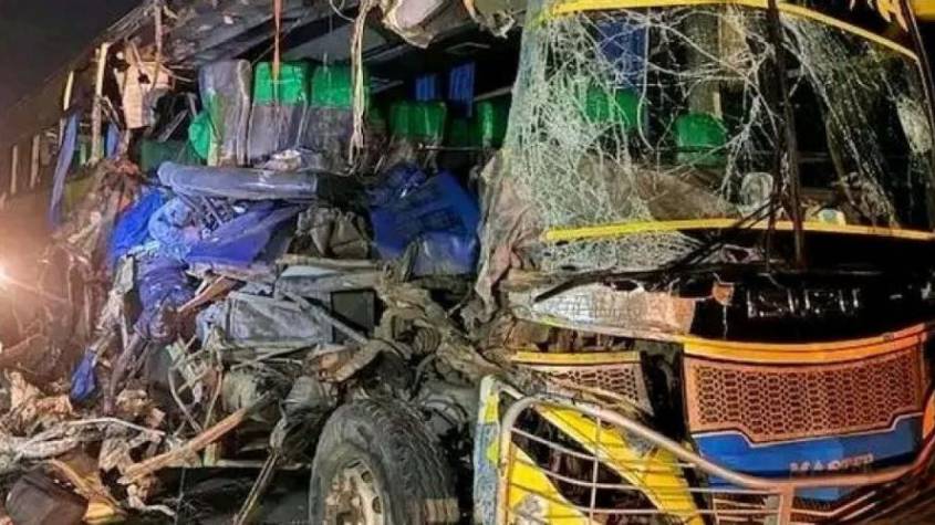 Six Killed in Nile Star Bus Crash, 14 injured