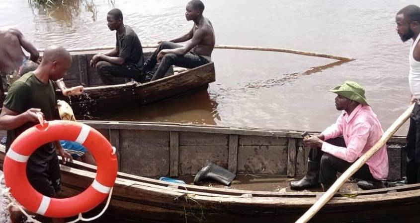 Marine Divers Suspend Search Operations at River Nguse