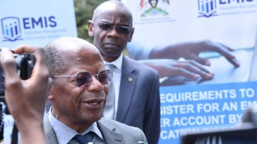 Funding Constraints Stall Gov't Graduate Scholarship, Loan Plan