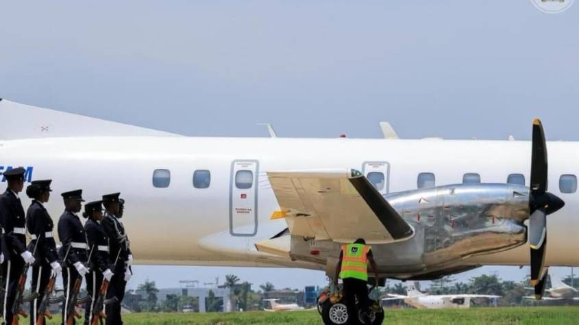 Body of King Oyo Touches Ground at Entebbe Airport