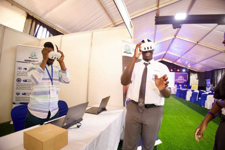 The trade fair (3)